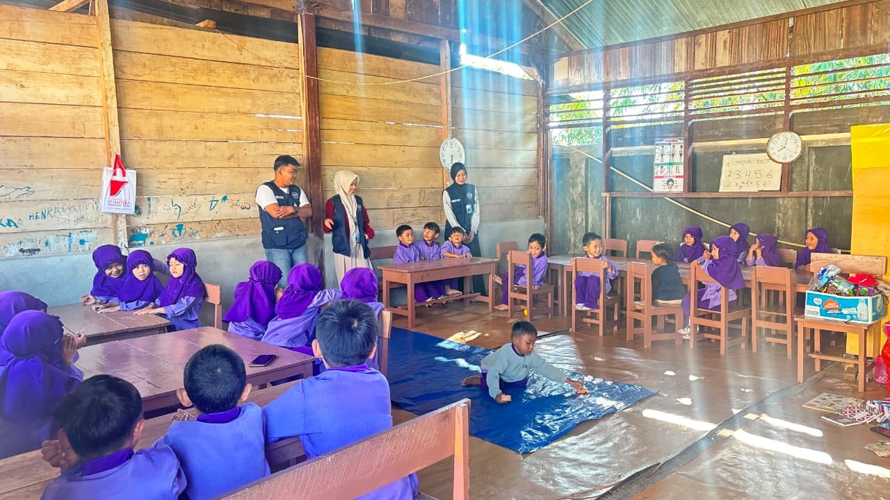 Mahasiswa KKN Laksanakan Bimbingan Mengajar di KB Aisyiyah Sangtempe