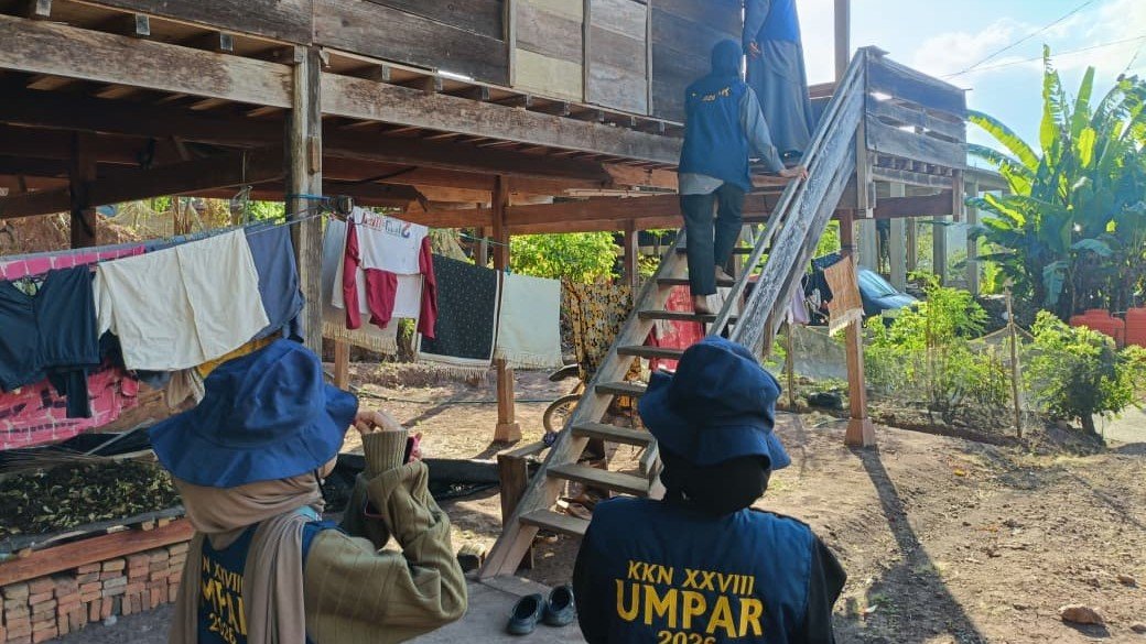 Mahasiswa KKN Galang Dukungan Warga untuk Persiapan Kegiatan 17 Agustus dan Pembuatan Tempat Sampah